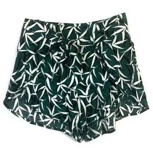 Urban Outfitters Lightweight Rayon Leaf Print Tie Front Skort‎ NWT Size S
